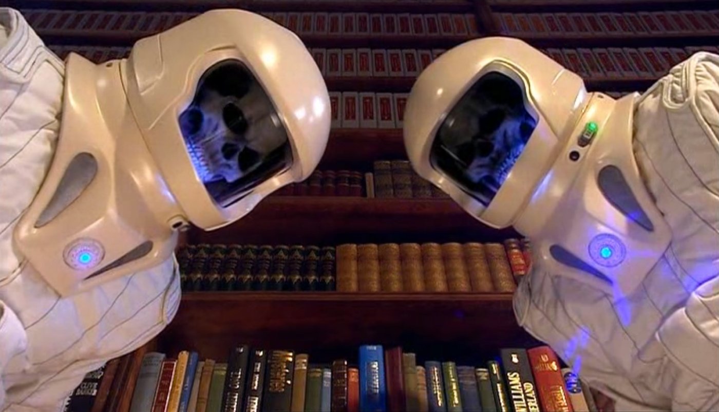 skeleton-zombie-astronauts-look-down-trapdoor-forest-of-the-dead-doctor-who-back-when