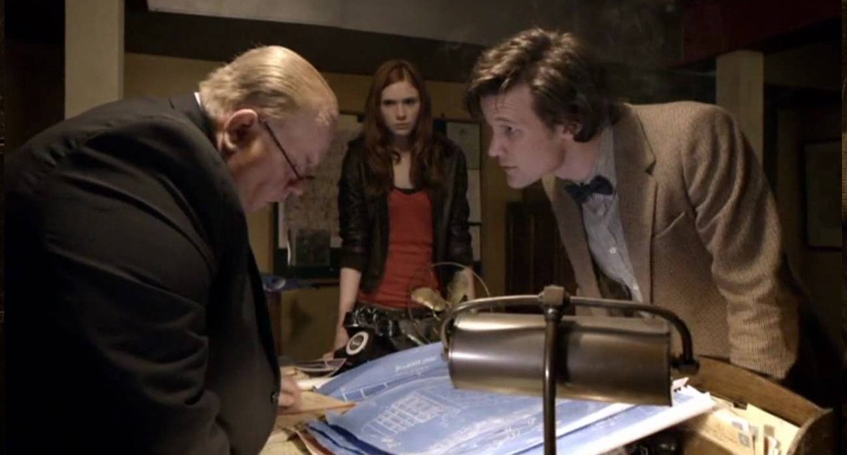 smith-eleven-and-pond-with-churchill-looking-upon-blueprints-victory-of-the-daleks-doctor-who-back-when