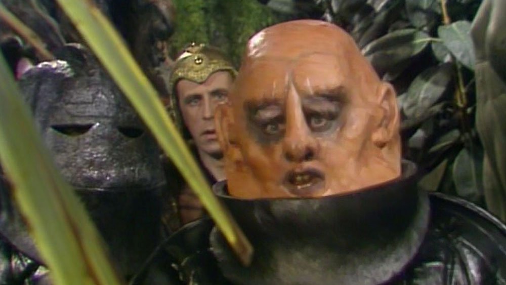 sontaran-with-toady-castellan-in-background-invasion-of-time-doctor-who-back-when