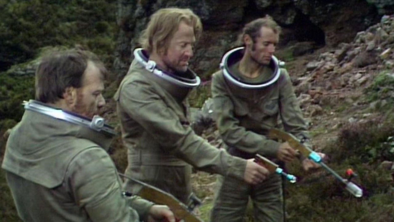 south-african-astronauts-train-their-lasers-sontaran-experiment-doctor-who-back-when