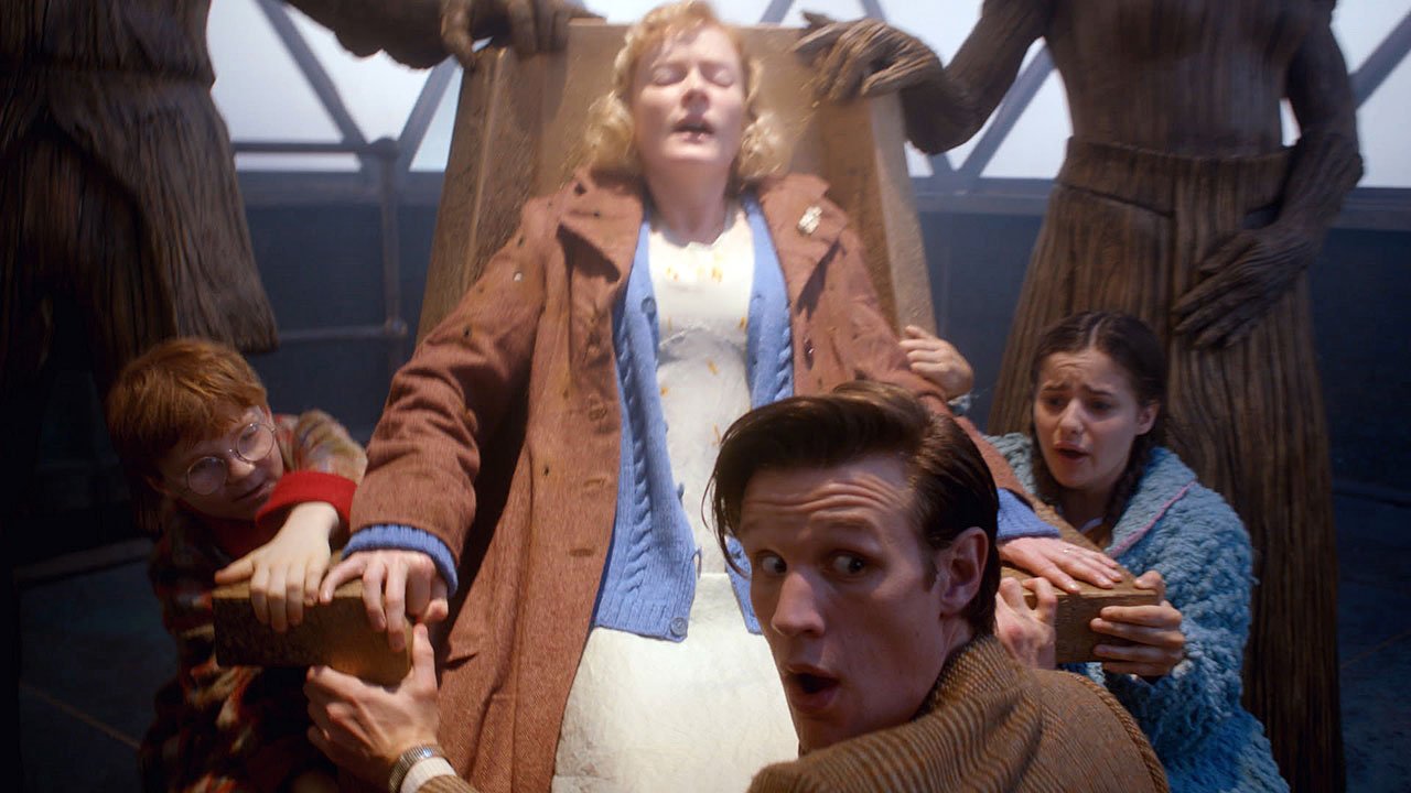 super-mum-childbirth-the-doctor-the-widow-and-the-wardrobe-dr-who-back-when