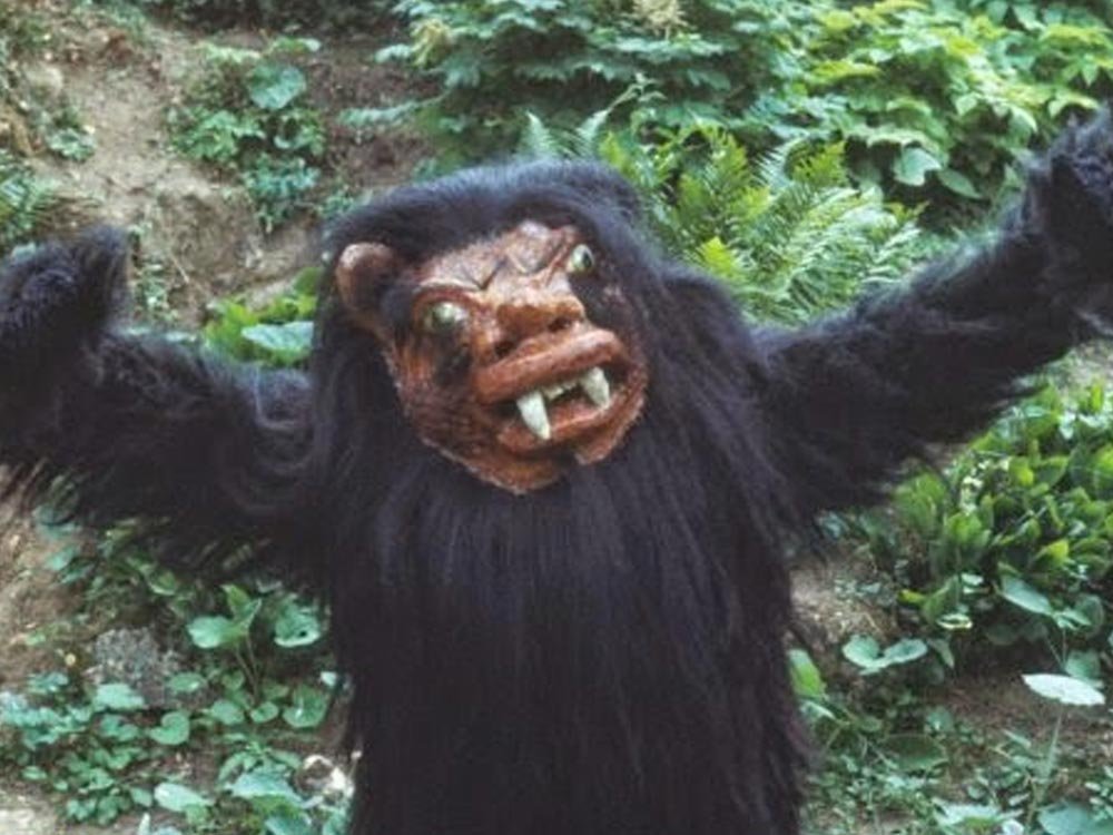 taran-wood-beast-on-a-hug-rampage-androids-of-tara-doctor-who-back-when