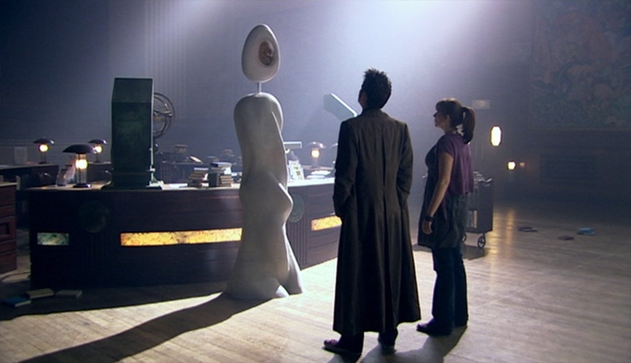 tennant-and-donna-talk-to-courtesy-unit-silence-in-the-library-doctor-who-back-when