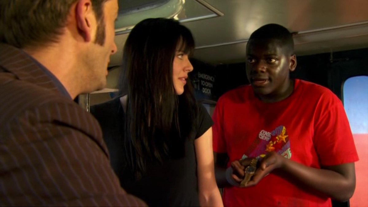 tennant-christina-de-souza-and-barcla-daniel-kaluuya-planet-of-the-dead-who-back-when