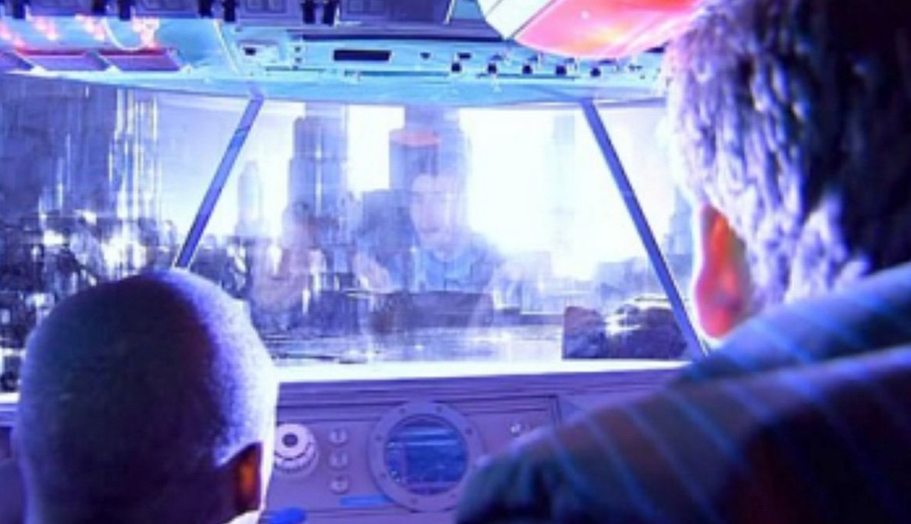tennant-in-the-cockpit-admiring-the-planet-midnight-doctor-who-back-when