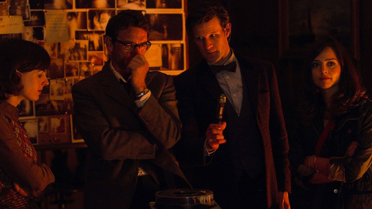 the-scooby-gang-assembled-hide-doctor-who-back-when