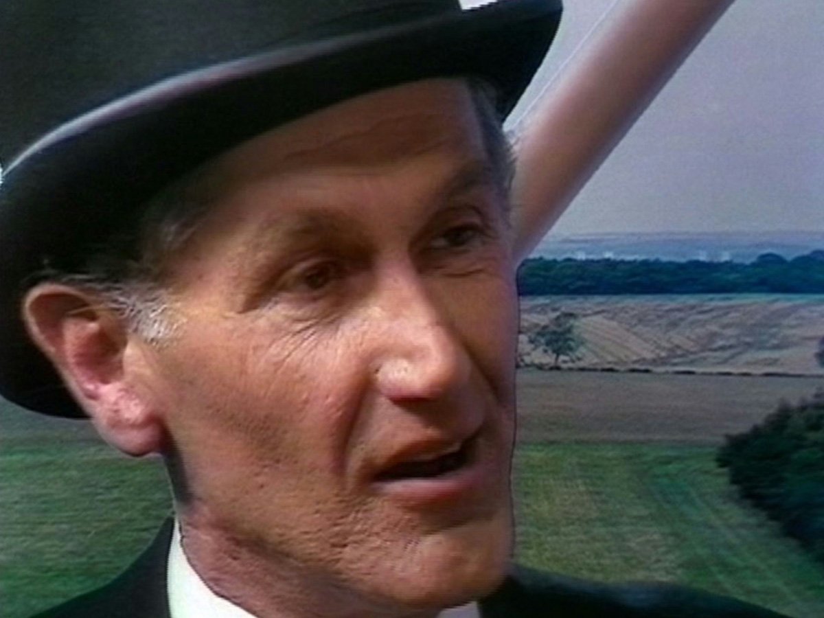 time-lord-in-bowler-hat-terror-of-the-autons-doctor-who-back-when