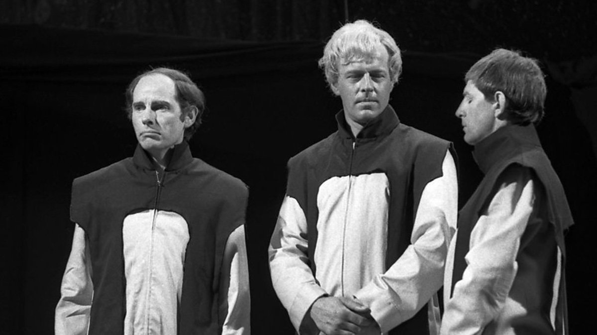 time-lord-tribunal-the-war-games-patrick-troughton-doctor-who-back-when