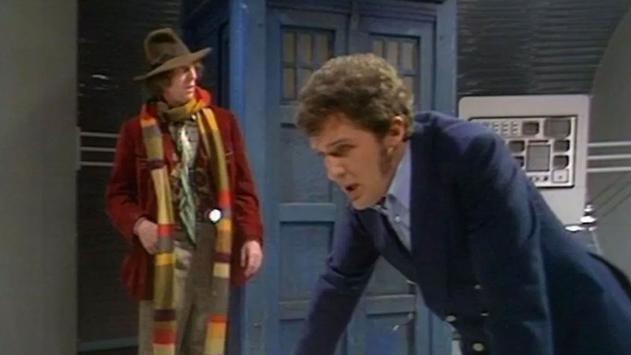 tom-baker-and-harry-sullivan-by-the-tardis-the-ark-in-space-dr-who-back-when