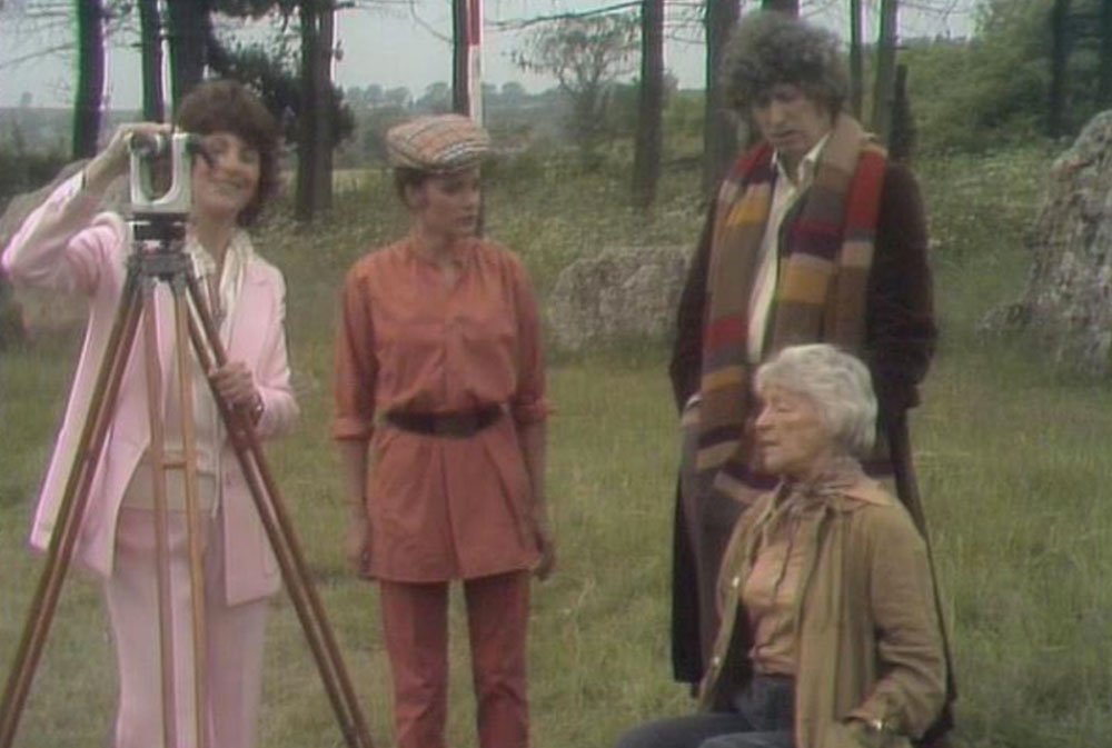 tom-baker-four-and-romana-meet-estelle-getty-and-blanche-devereaux-stones-of-blood-doctor-who-back-when