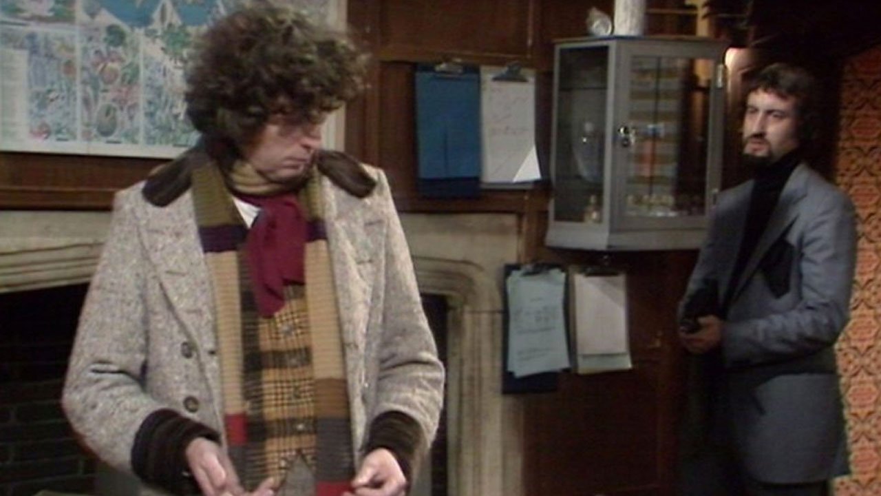 tom-baker-fourth-doc-held-at-gunpoint-by-mega-henchman-seeds-of-doom-doctor-who-back-when