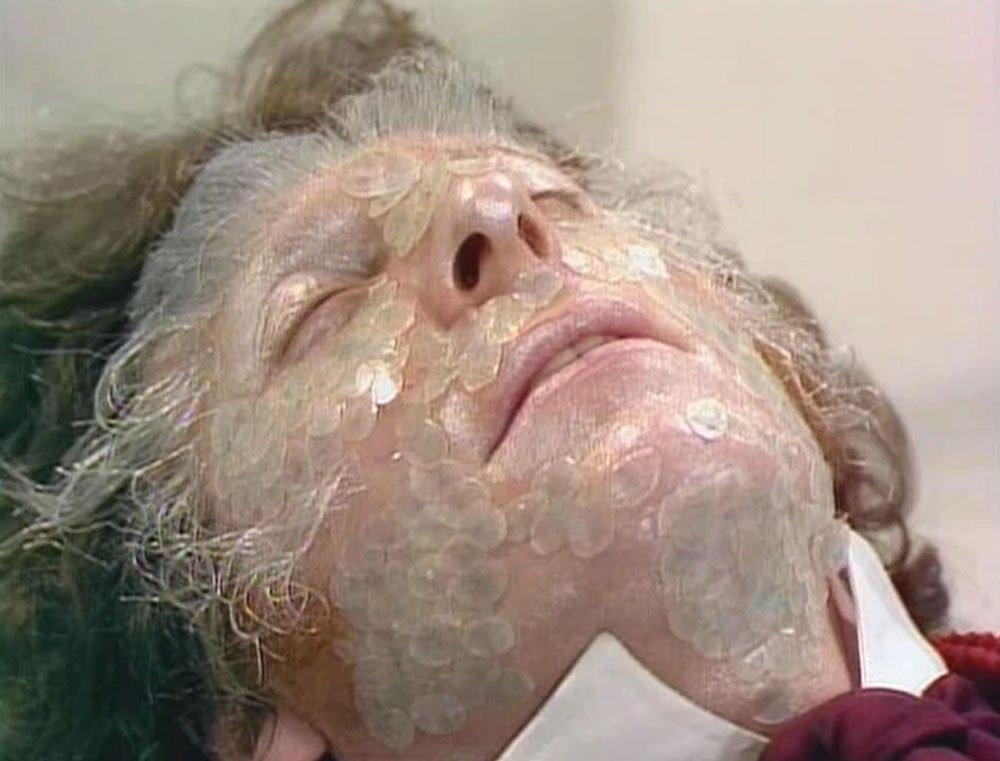 tom-baker-fourth-doc-infected-by-the-swarm-invisible-enemy-doctor-who-back-when