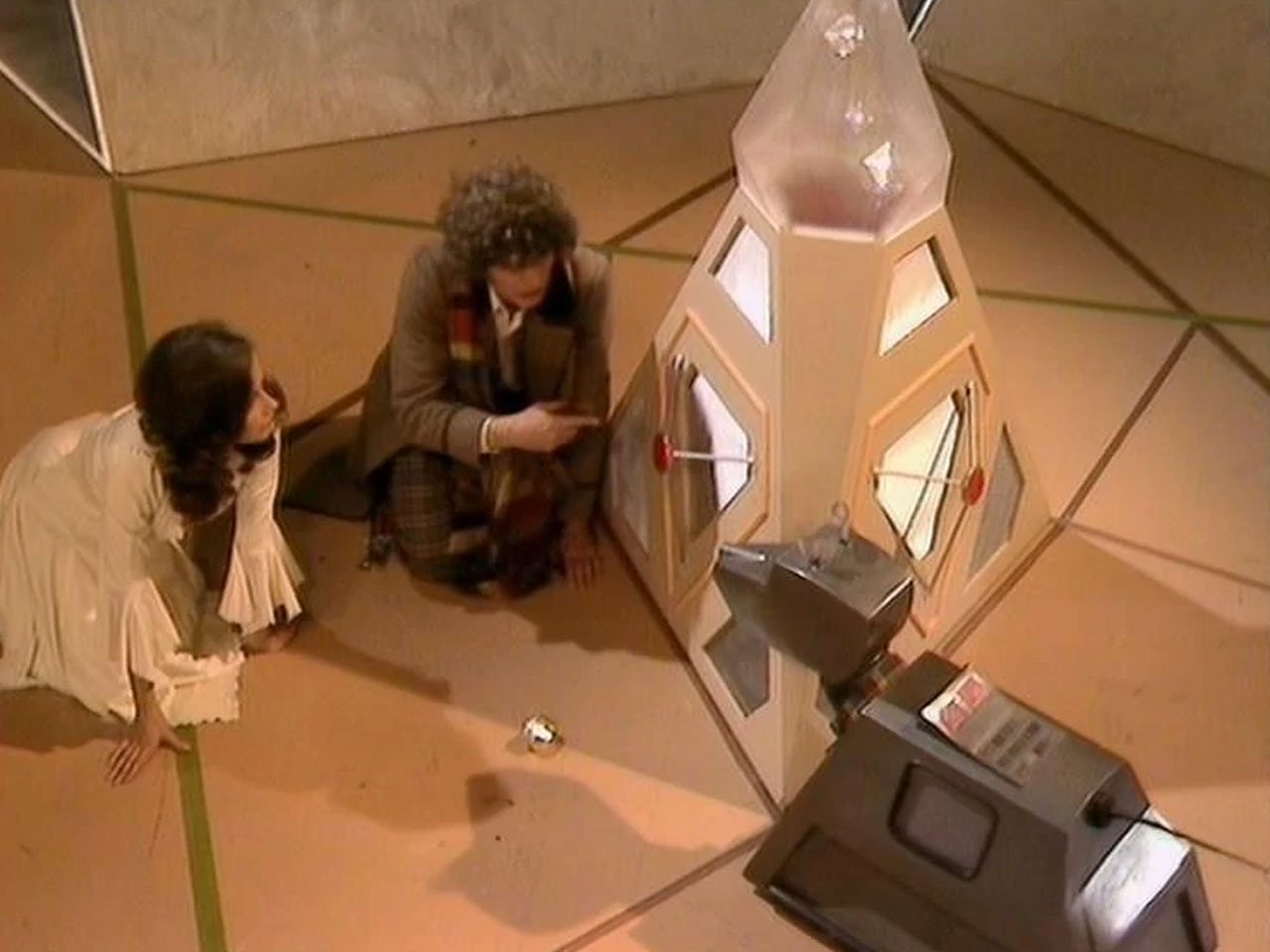 tom-baker-fourth-romana-k9-with-super-computer-armageddon-factor-key-to-time-doctor-who-back-when
