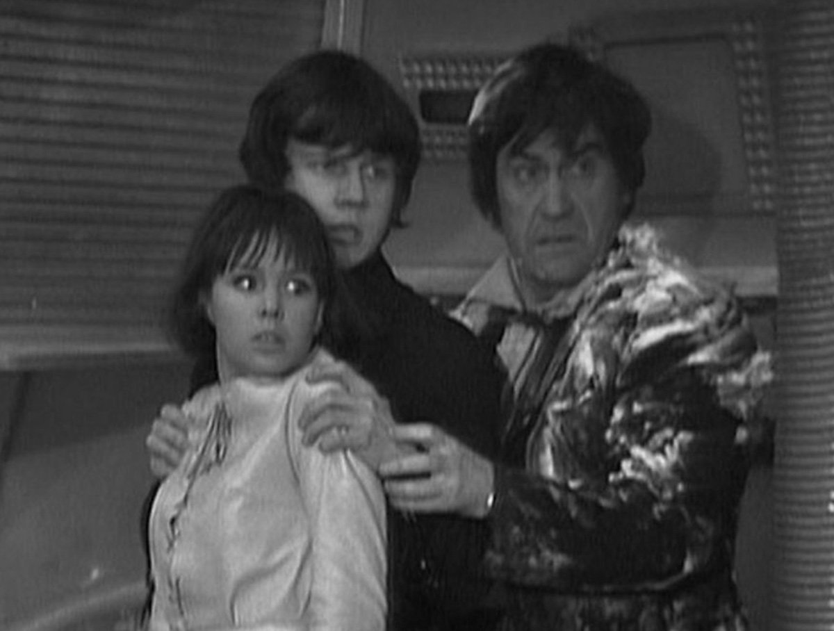 troughton-covered-in-foam-with-companions-jamie-and-zoe-seeds-of-death-doctor-who-back-when