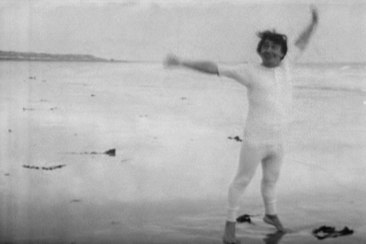 troughton-in-his-underwear-The-Enemy-of-the-World-Doctor-Who-Back-When