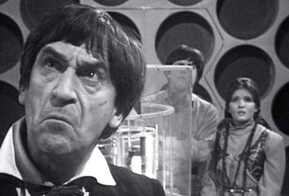 troughton-jamie-and-victoria-in-the-TARDIS-doctor-who-back-when-web-of-fear