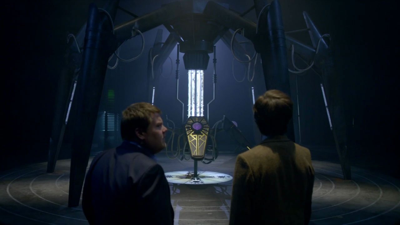 upstairs-tardis-spaceship-time-machine-the-lodger-doctor-who-back-when