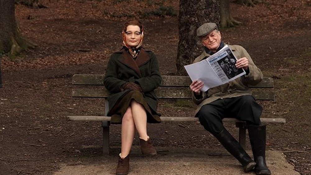 william-hartnell-and-mrs-hartnell-in-park-adventure-in-space-in-time-doctor-who-back-when