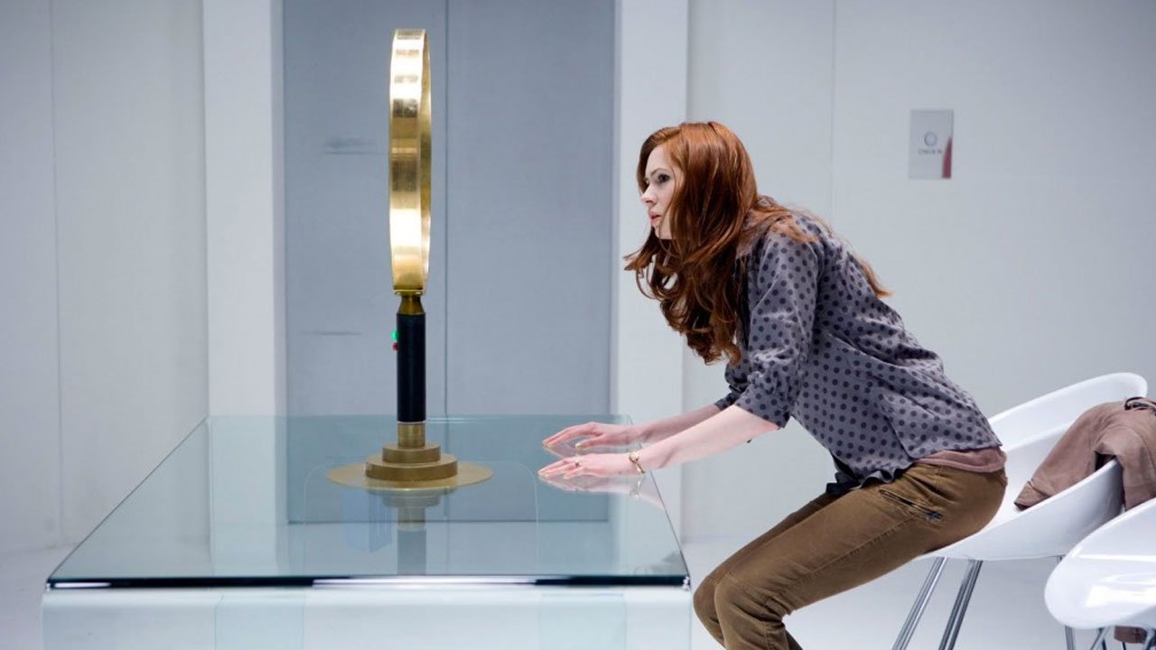 young-amy-pond-by-magnifying-glass-girl-who-waited-doctor-who-back-when