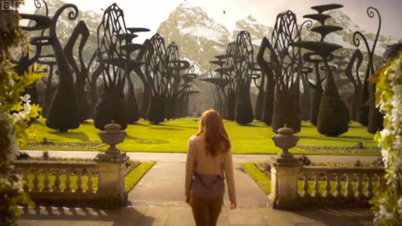 young-amy-pond-in-garden-girl-who-waited-doctor-who-back-when